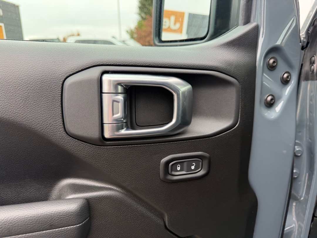 2026 Jeep Wrangler Sport - Image 13