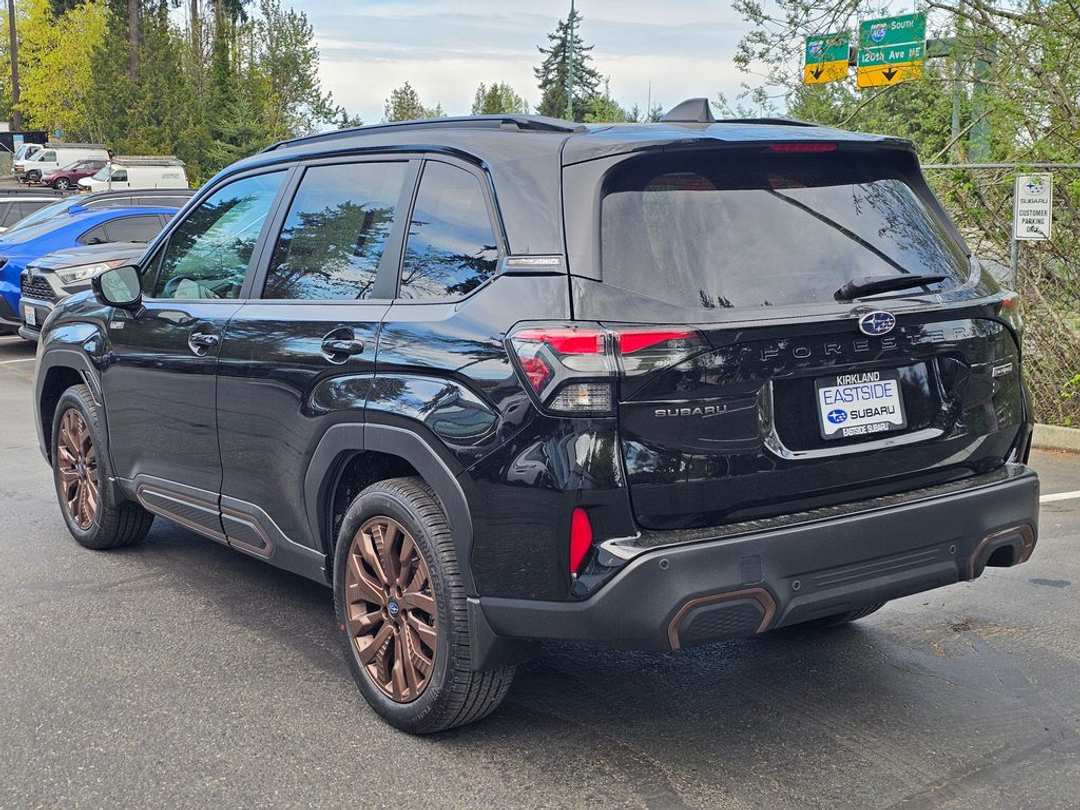 2026 Subaru Forester Sport Hybrid - Image 3