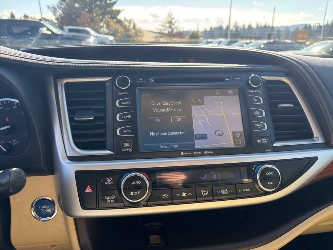 2019 Toyota Highlander - Image 20