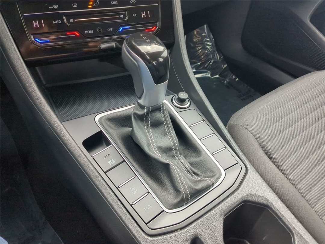 2025 Volkswagen Jetta 1.5T S - Image 19