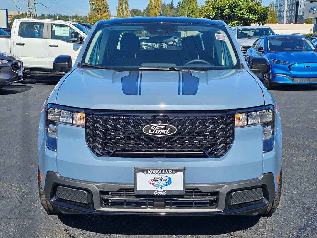 2025 Ford Maverick XLT - Image 2