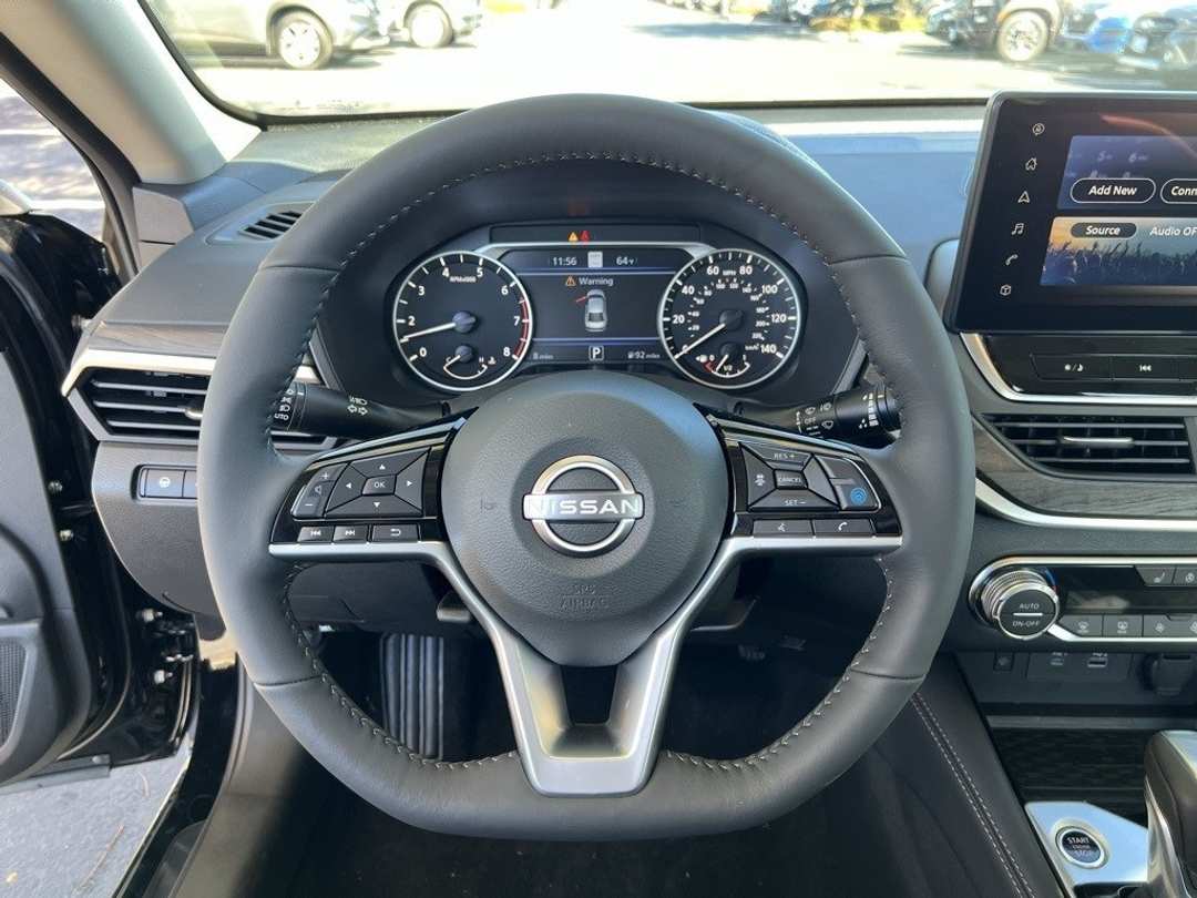 2025 Nissan Altima 2.5 SL - Image 17
