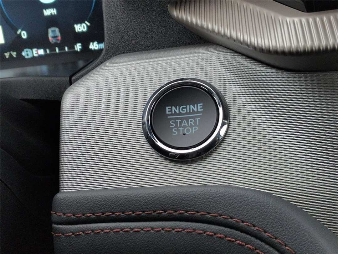 2026 Ford Explorer Active - Image 15