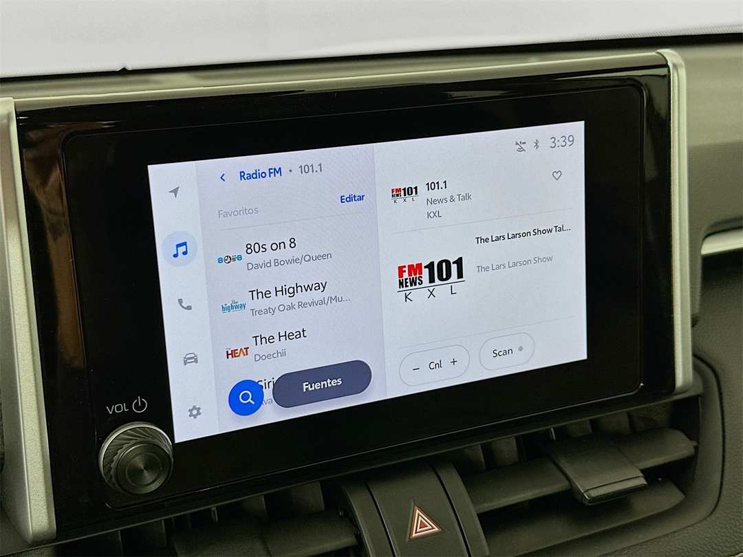 2024 Toyota Rav4 XLE - Image 15