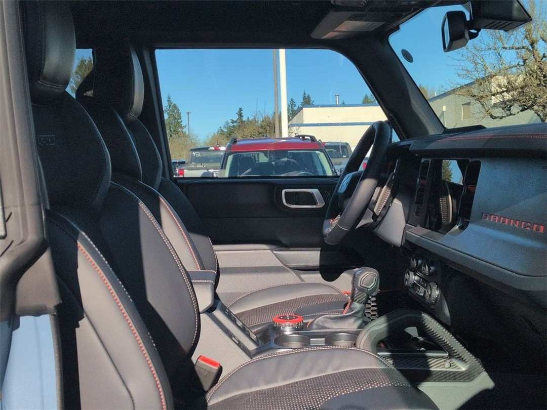 2025 Ford Bronco Raptor - Image 29