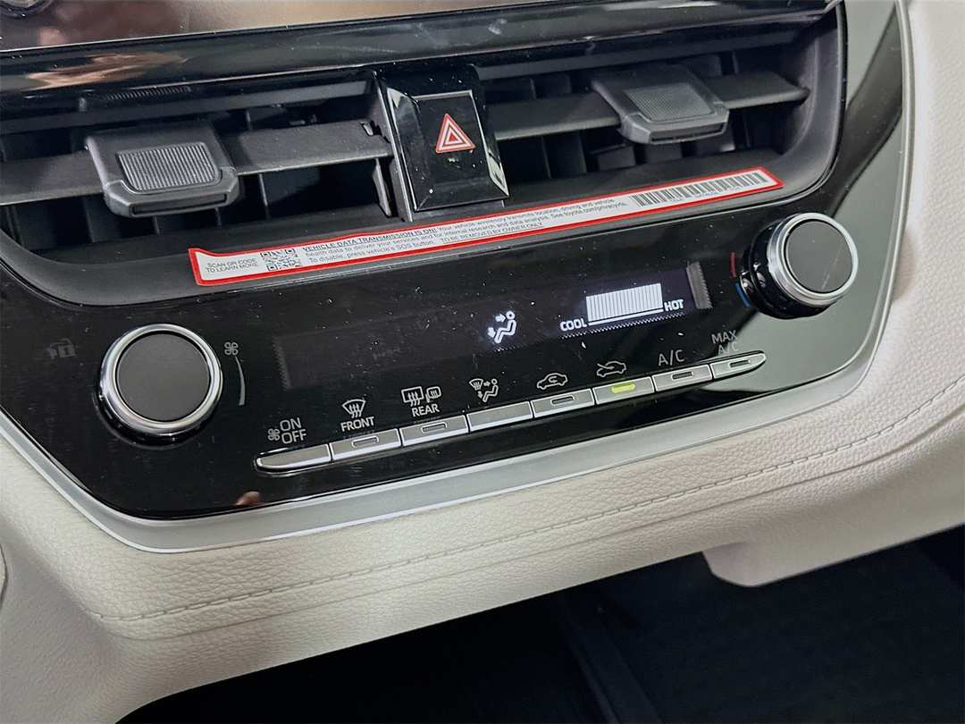 2026 Toyota Corolla Cross L - Image 16