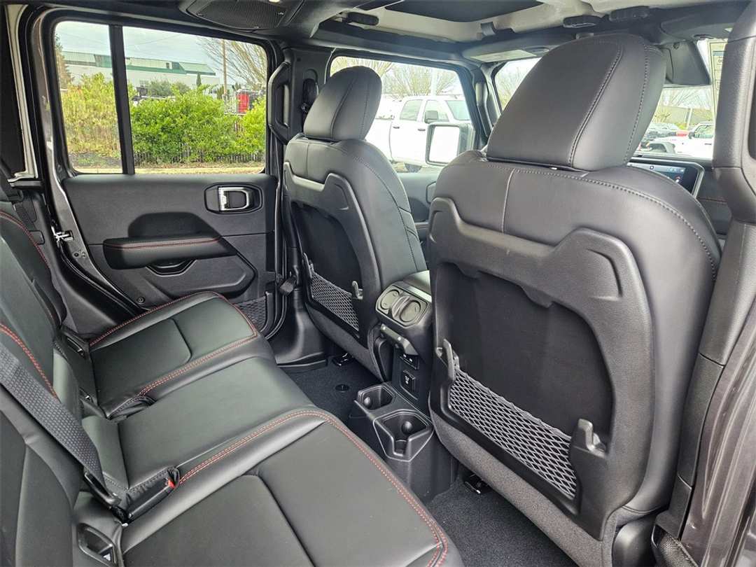 2026 Jeep Gladiator Rubicon - Image 38
