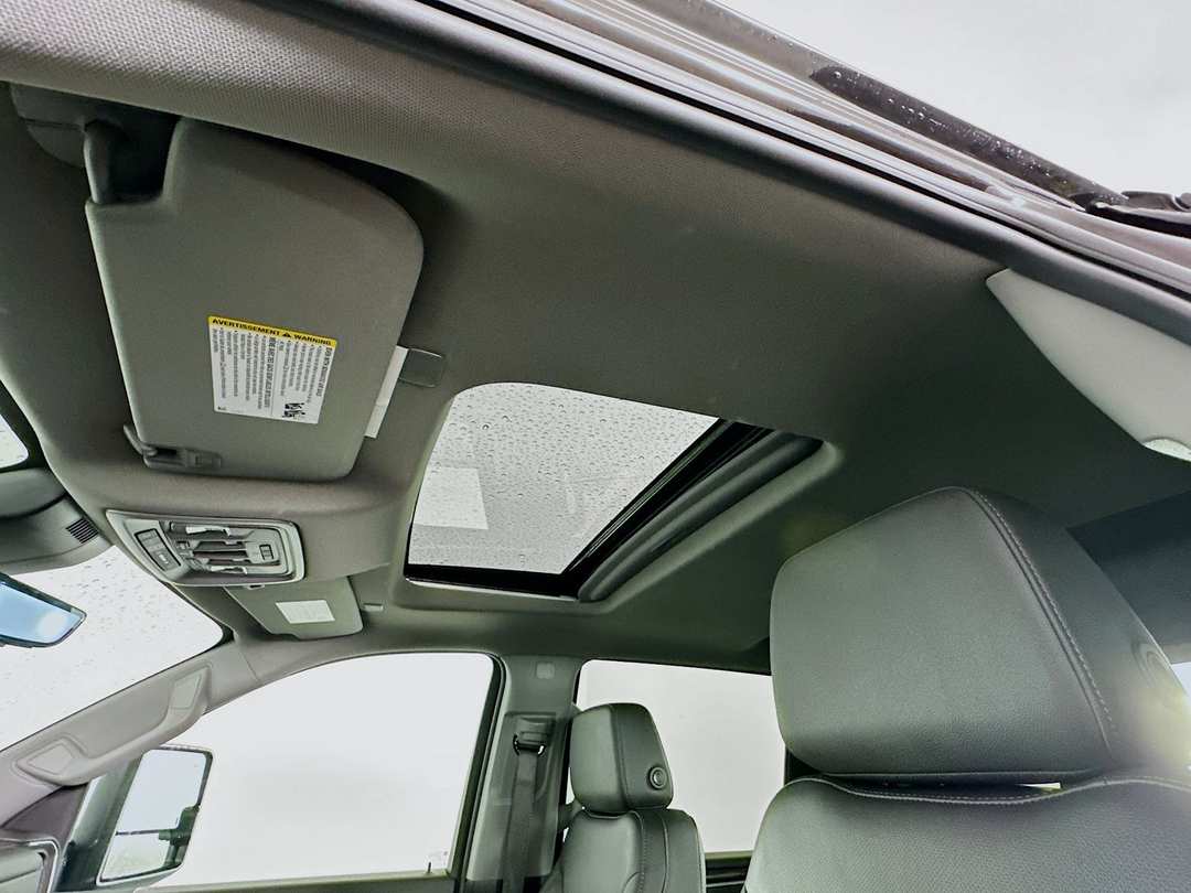 2025 Chevrolet Silverado 3500Hd LTZ - Image 24