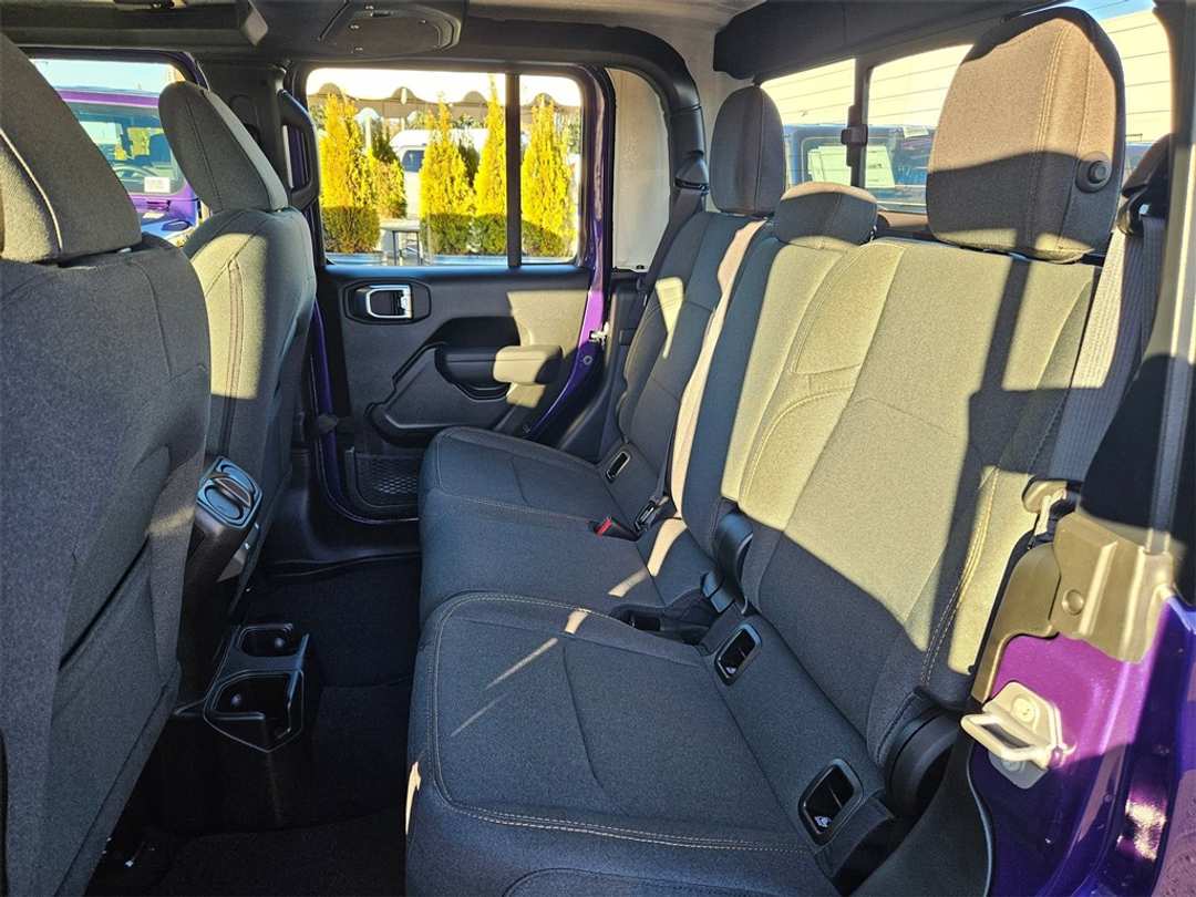 2026 Jeep Gladiator Sport - Image 27