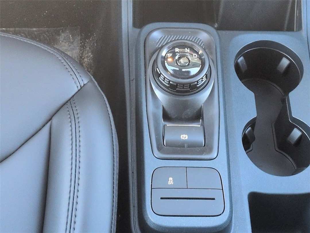 2026 Ford Maverick Lariat - Image 17