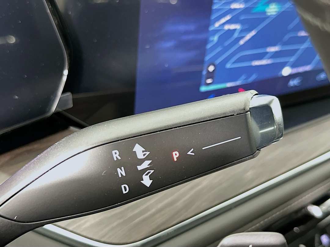 2025 Chevrolet Suburban LS - Image 17