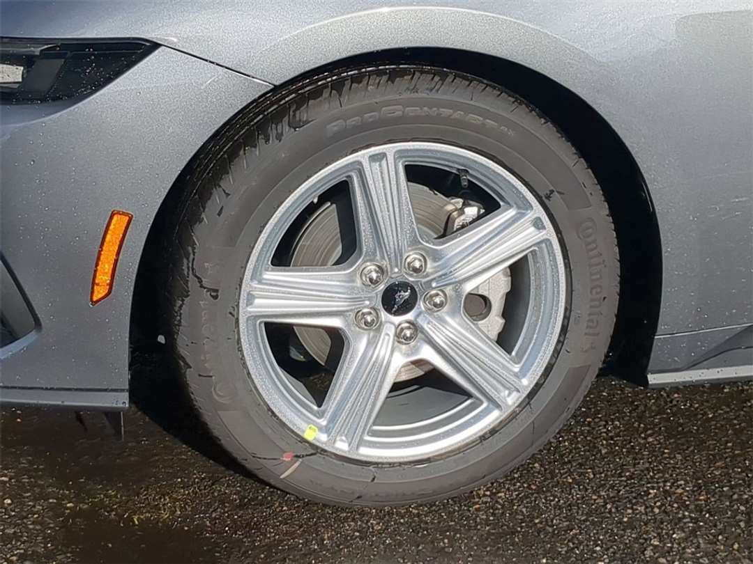 2026 Ford Mustang EcoBoost - Image 31