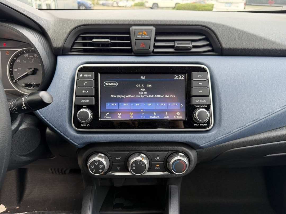 2025 Nissan Versa 1.6 SV - Image 26