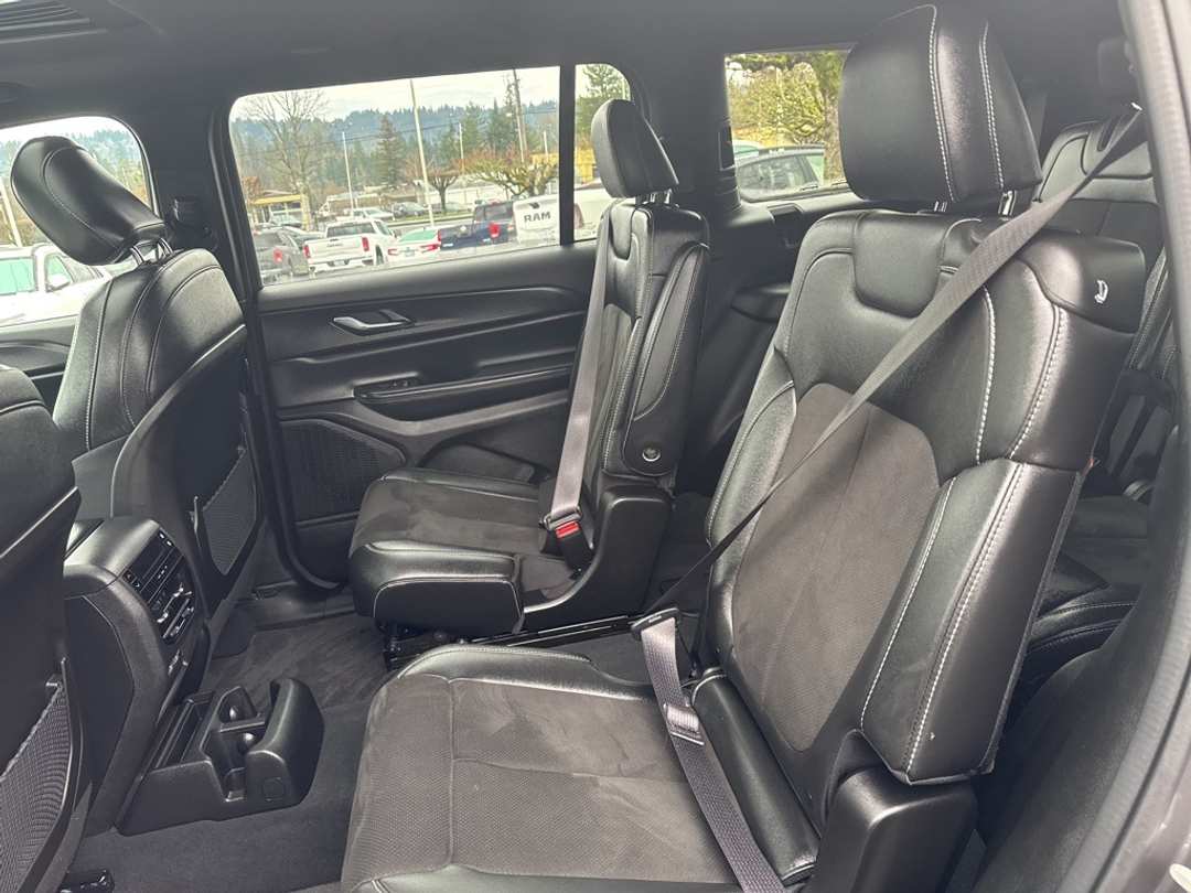 2024 Jeep Grand Cherokee L Altitude X - Image 23