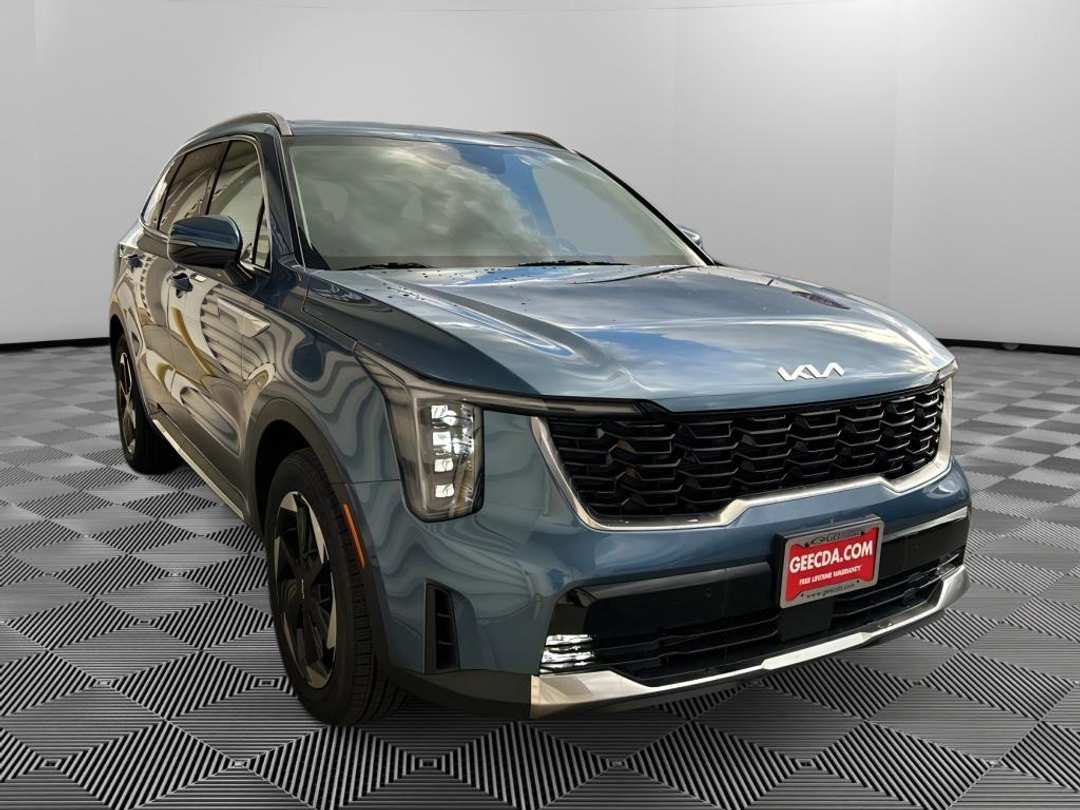 2026 Kia Sorento EX - Image 3