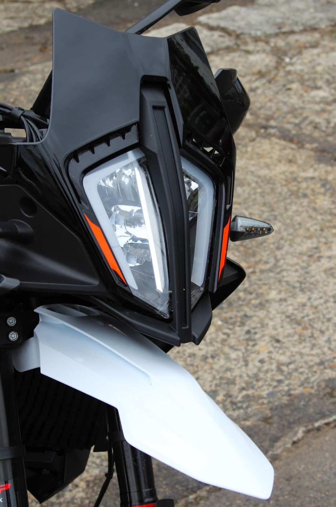 2024 KTM 890 Smt - Image 4