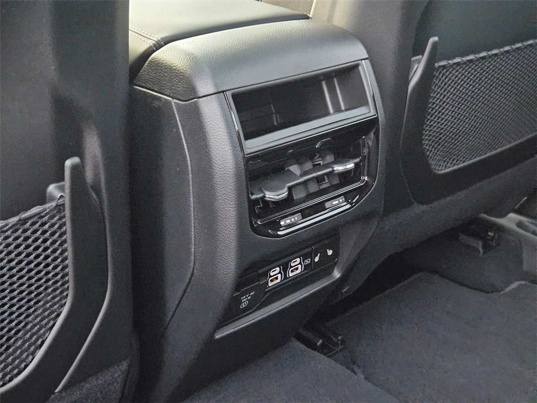 2025 Jeep Grand Cherokee Limited - Image 29