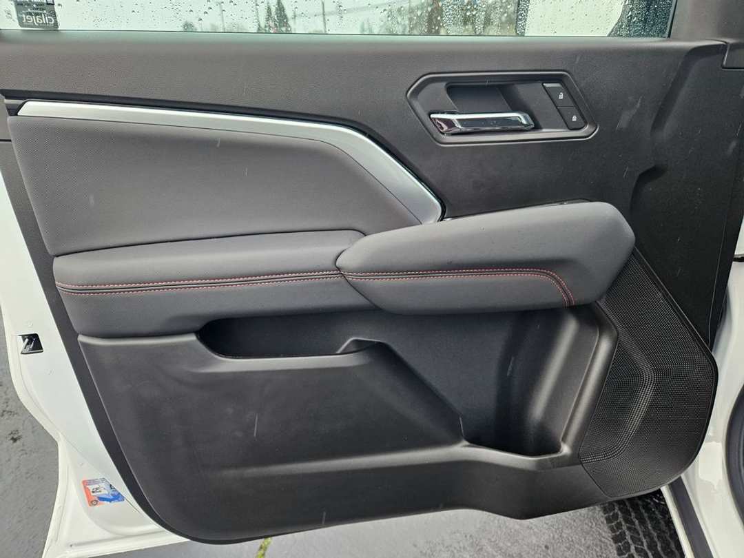 2026 Chevrolet Colorado Z71 - Image 10