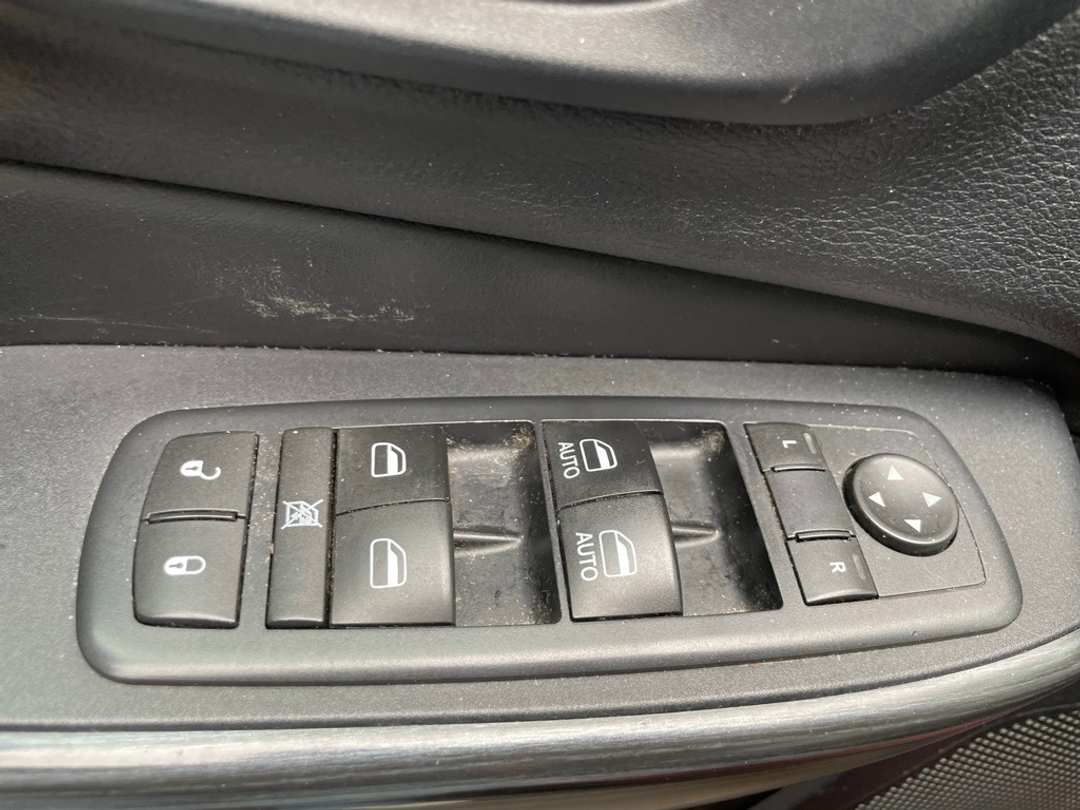 2016 Jeep Cherokee Limited - Image 9