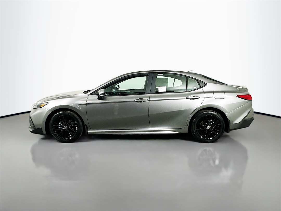 2026 Toyota Camry XSE - Image 4