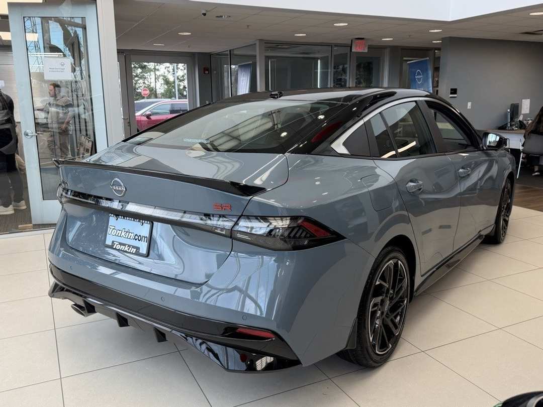 2026 Nissan Sentra SR - Image 7