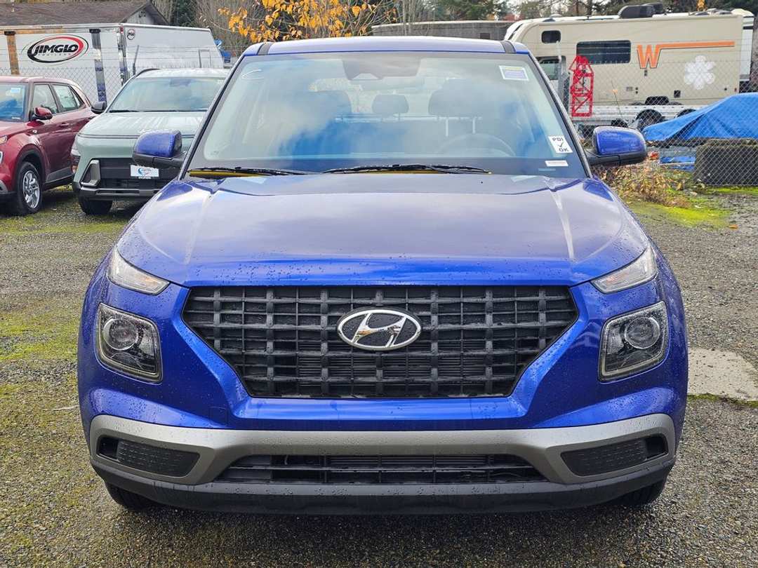 2025 Hyundai Venue SE - Image 2