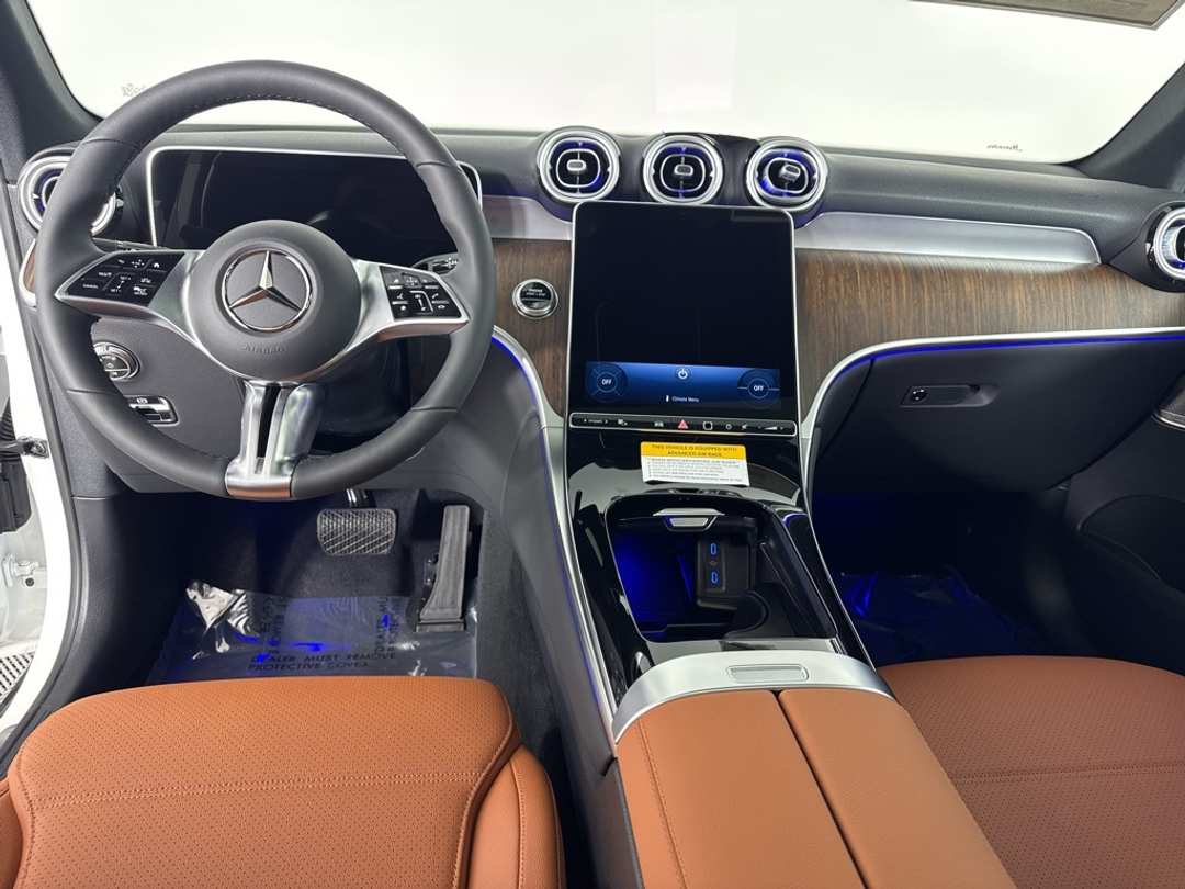 2026 Mercedes-Benz GLC GLC 300 - Image 28