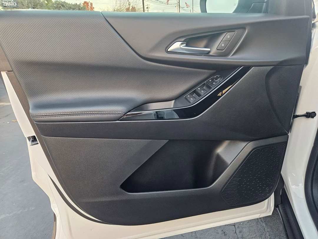 2026 Chevrolet Equinox LT - Image 10