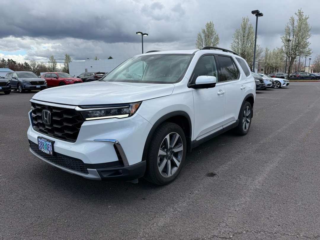 2025 Honda Pilot Elite - Image 3
