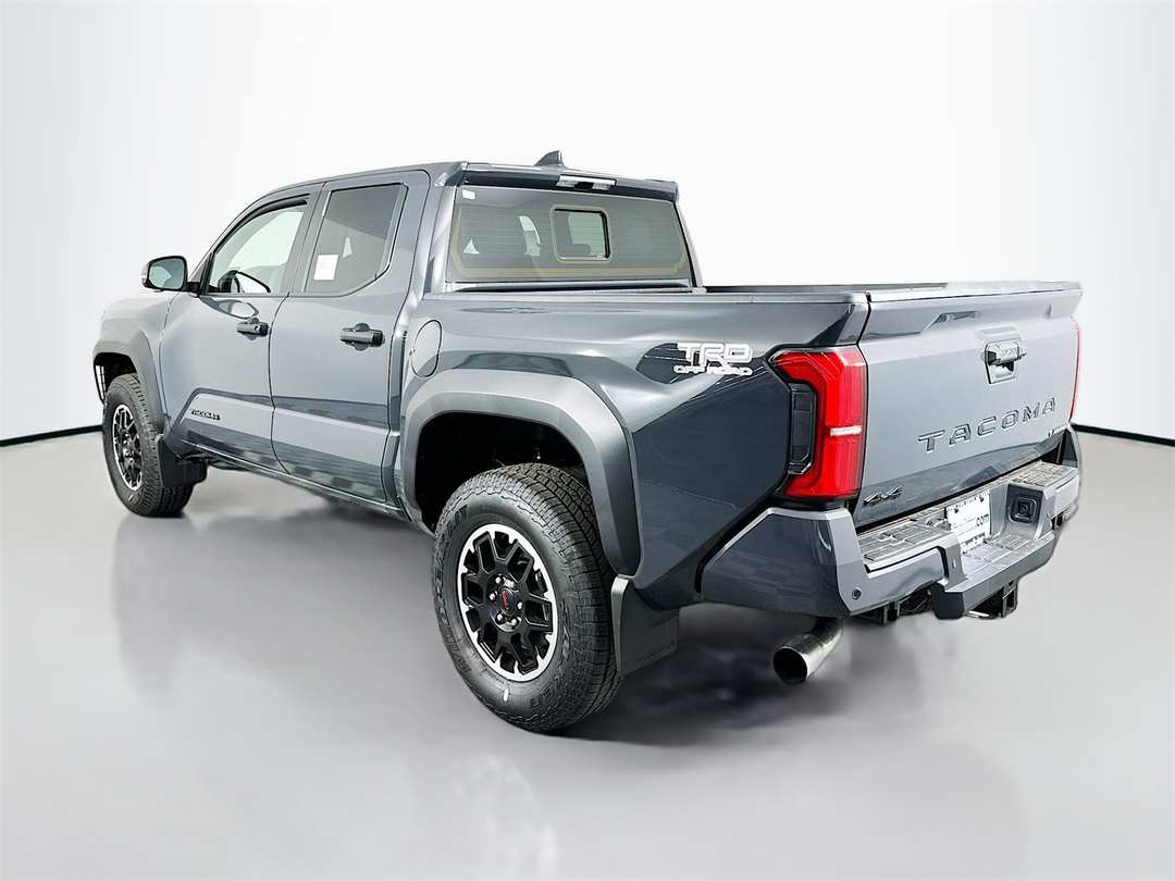 2025 Toyota Tacoma TRD Off Road - Image 5