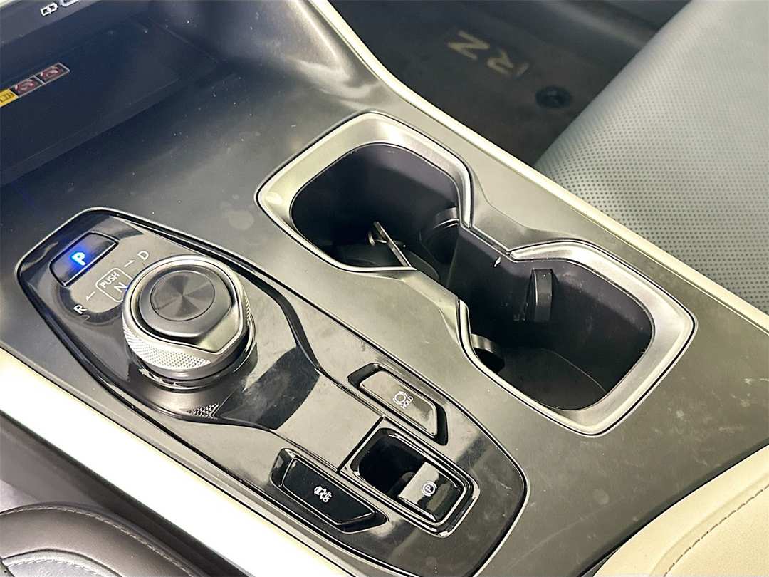 2023 Lexus Rz 450e Premium - Image 17