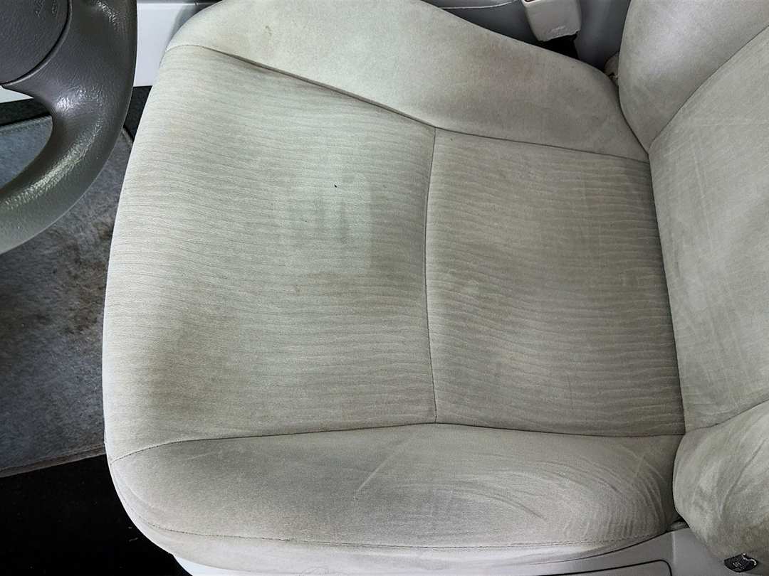 2010 Toyota Corolla LE - Image 18