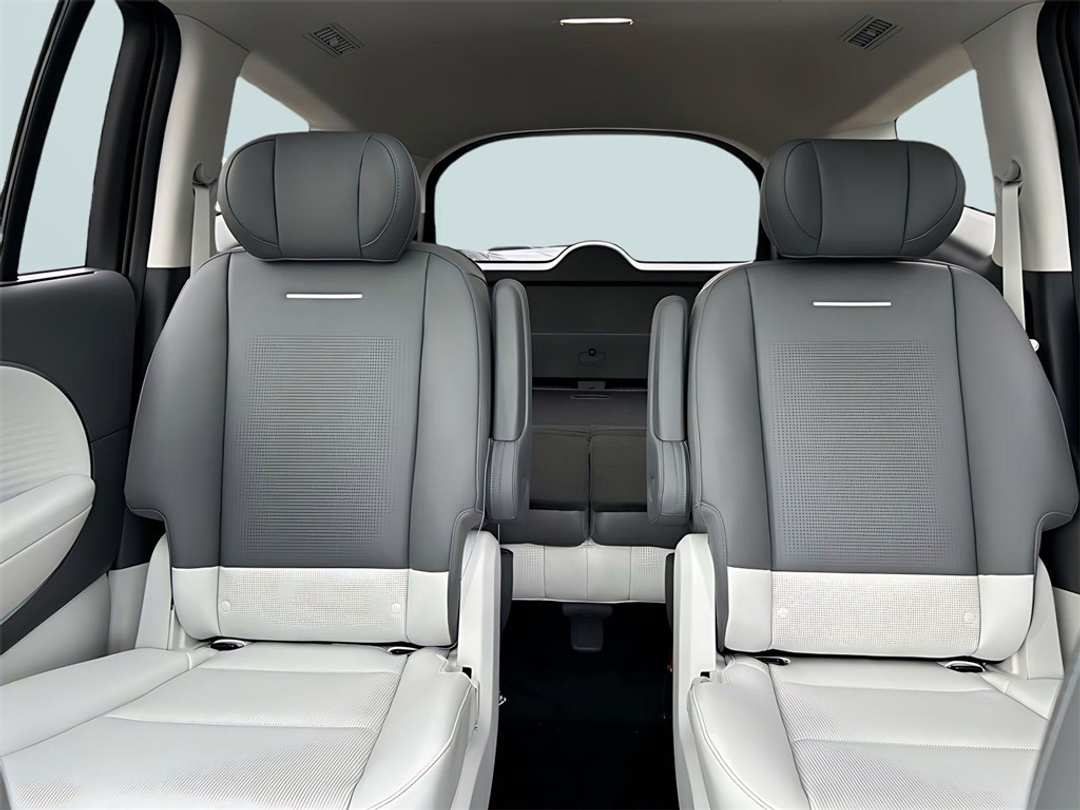 2026 Hyundai Ioniq 9 Performance Limited - Image 21