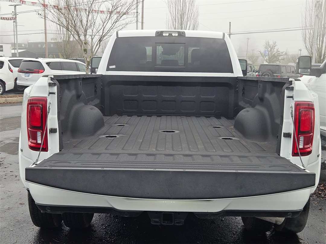 2025 Ram 3500 Limited - Image 31