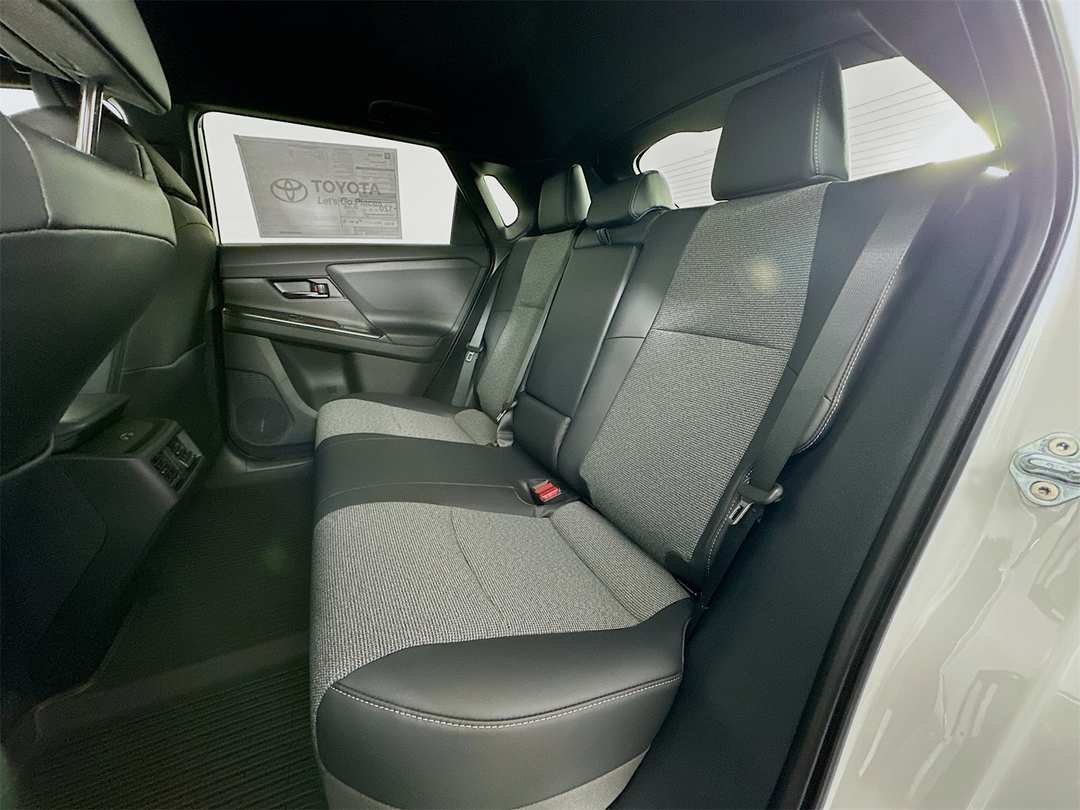 2026 Toyota Bz XLE - Image 24