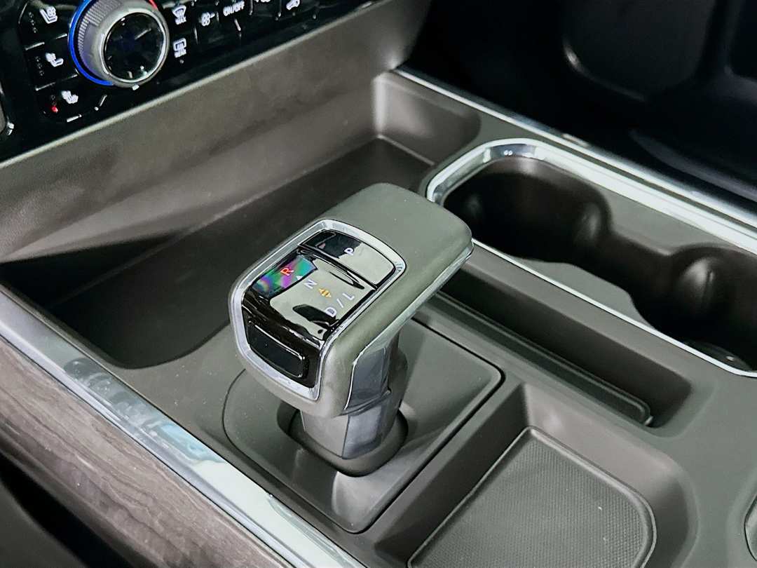 2025 Chevrolet Silverado 1500 LTZ - Image 18