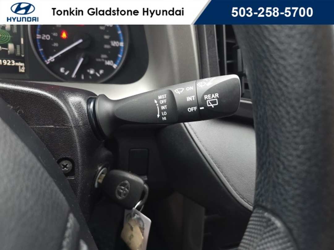 2017 Toyota Rav4 LE - Image 14