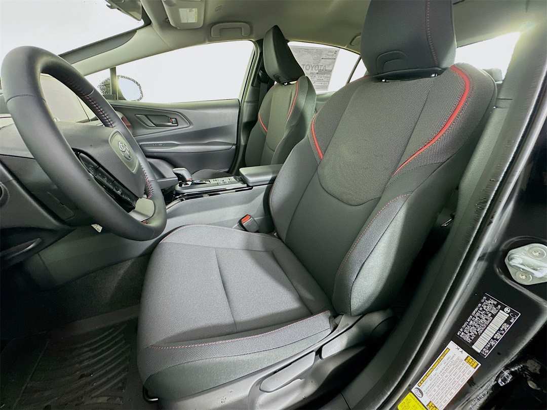 2026 Toyota Prius SE - Image 20