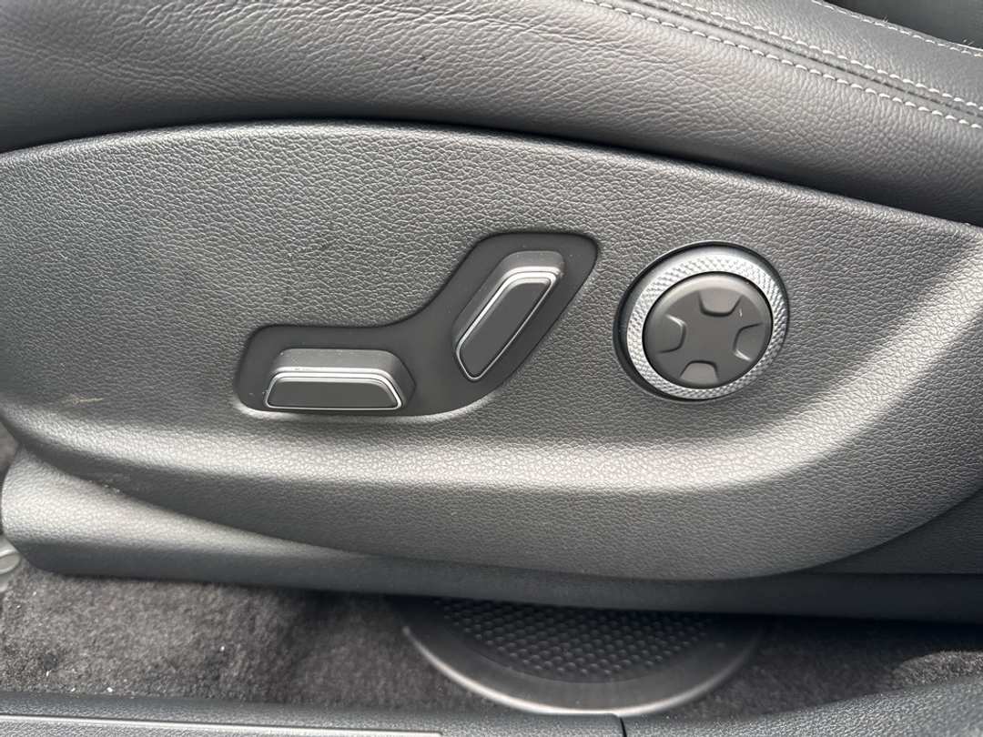 2026 Genesis Gv70 2.5T Advanced - Image 22