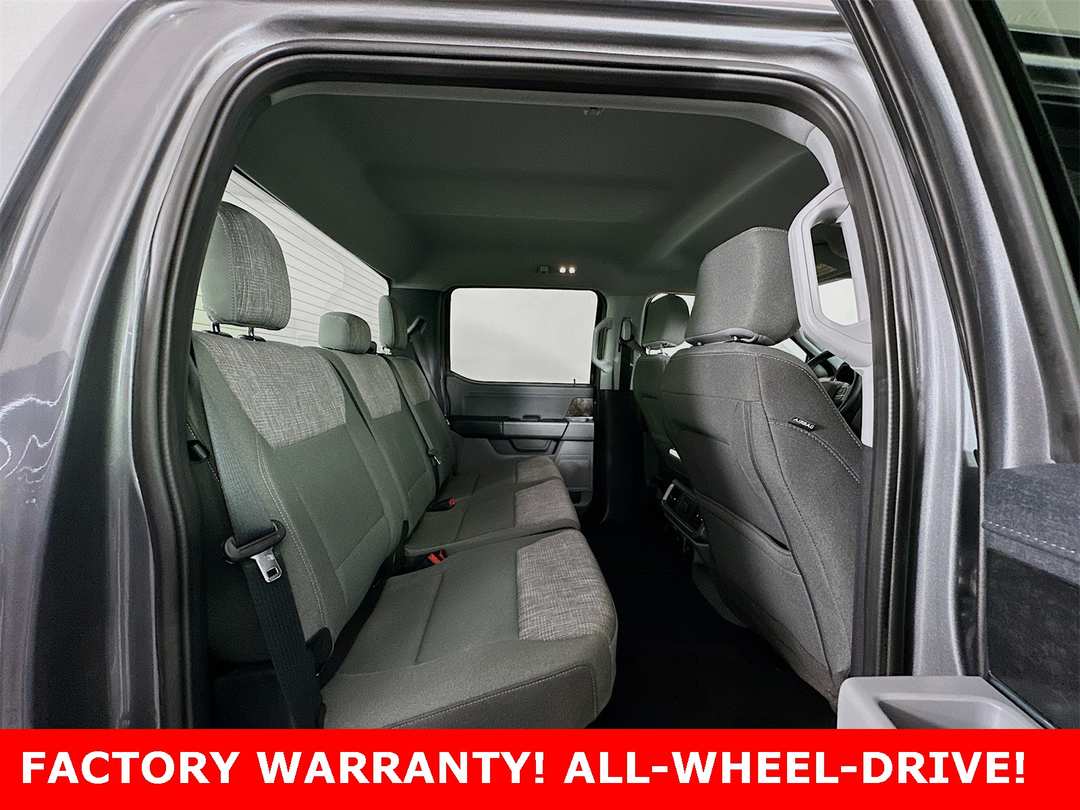 2023 Ford F-150 Lightning XLT - Image 23