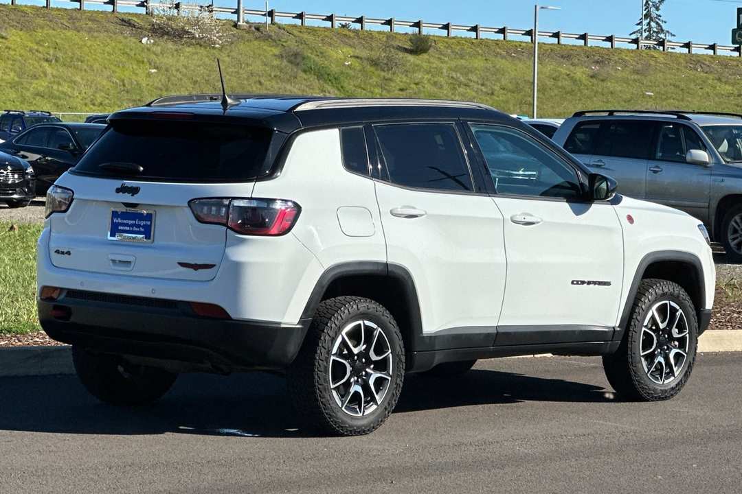 2024 Jeep Compass Trailhawk - Image 3