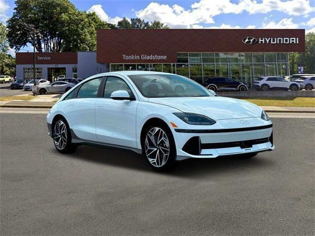 2025 Hyundai Ioniq 6 SEL - Image 11