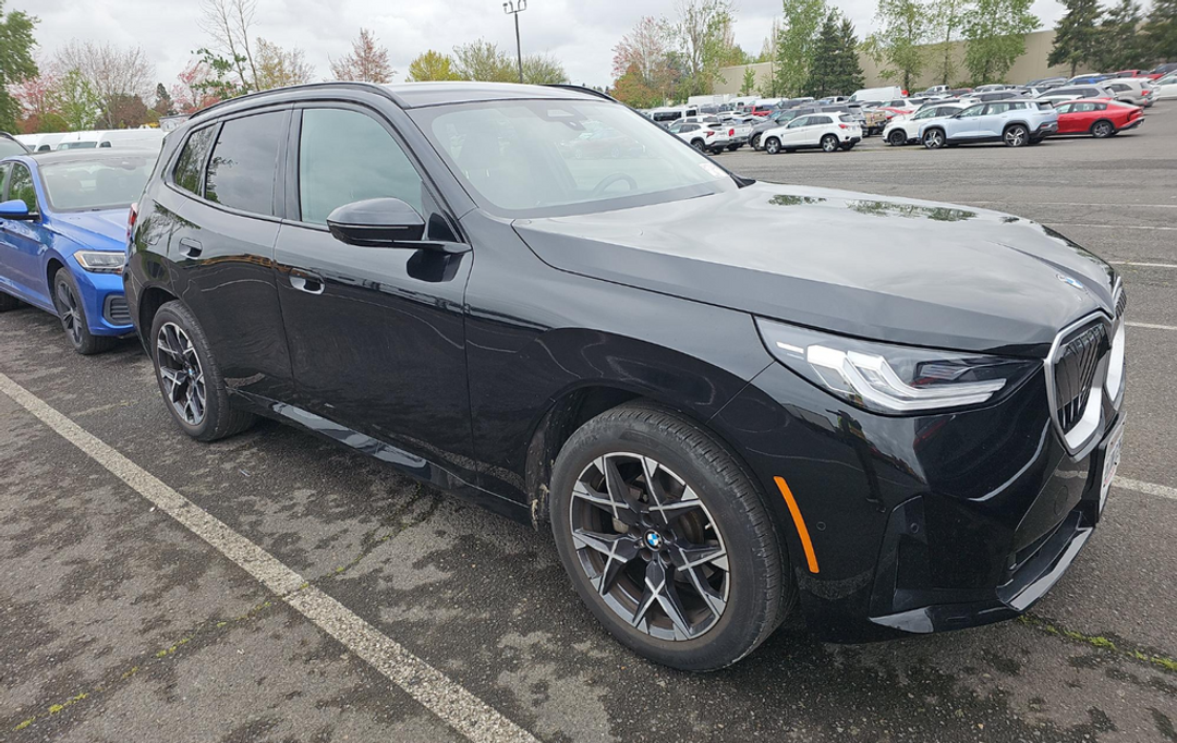 2025 BMW X3 30 xDrive - Image 2