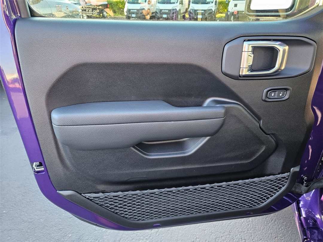 2026 Jeep Gladiator Sport - Image 10