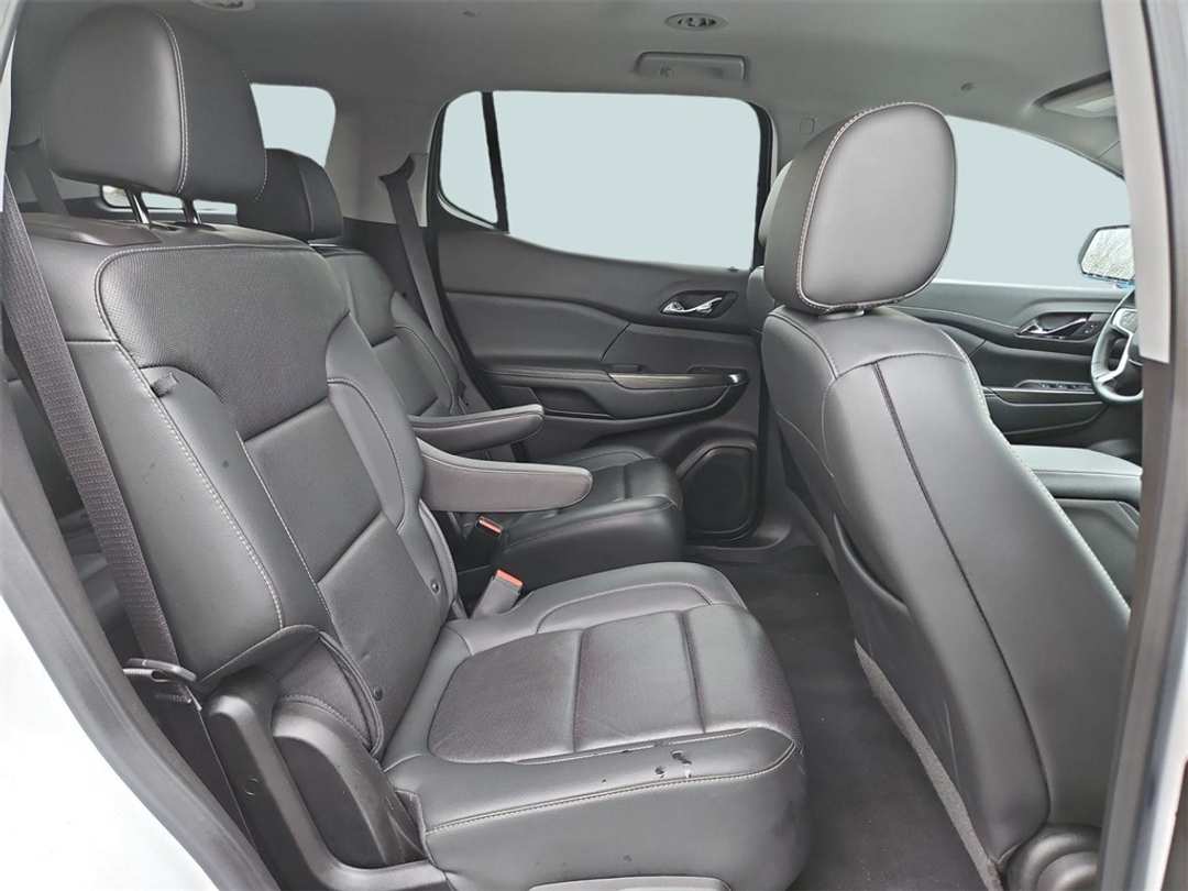 2023 GMC Acadia SLT - Image 26