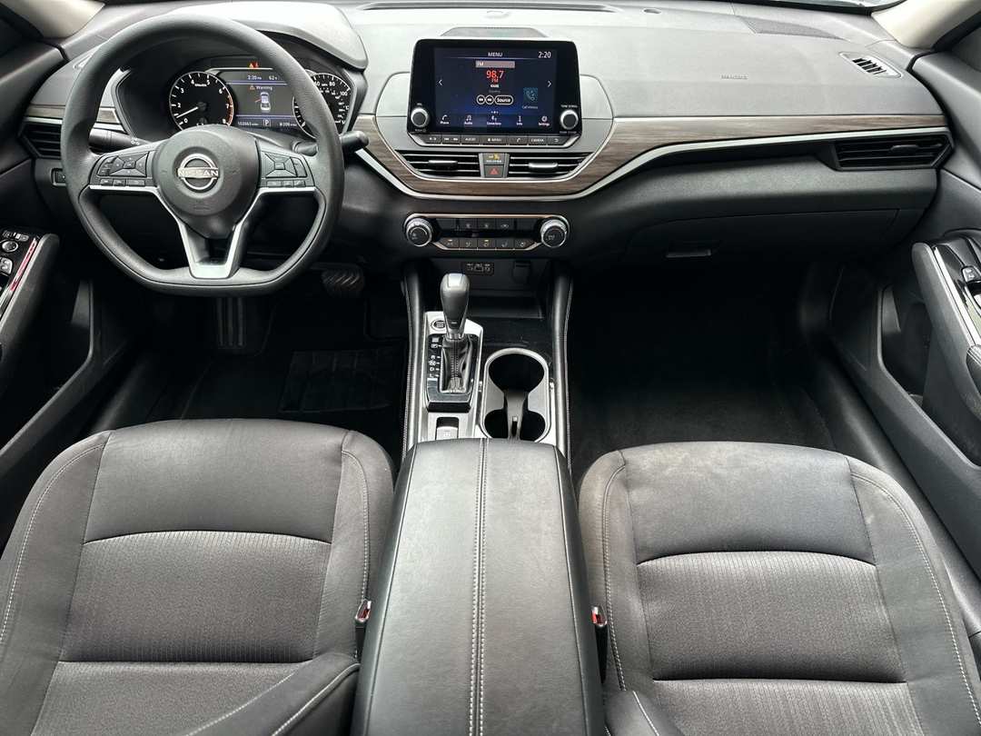 2023 Nissan Altima 2.5 SV - Image 12