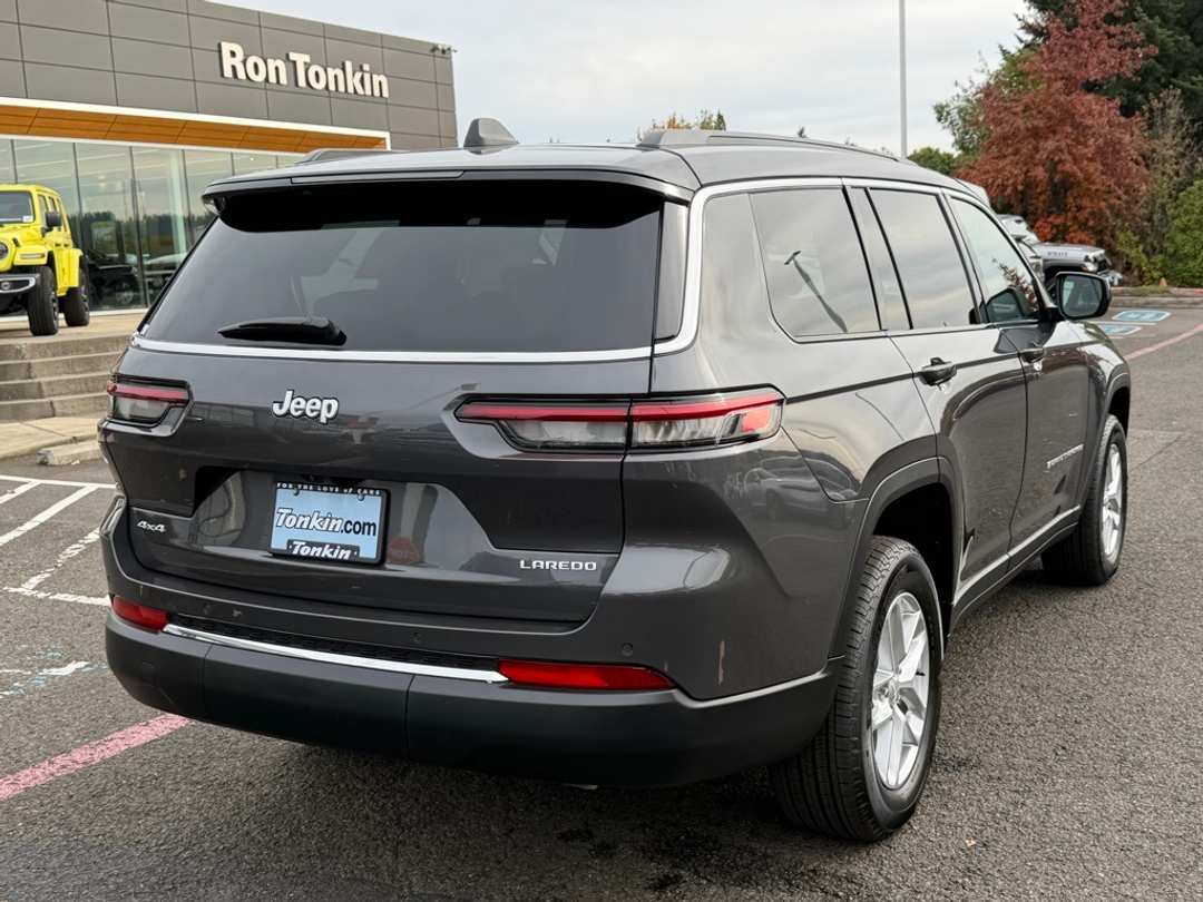 2025 Jeep Grand Cherokee L Laredo - Image 8