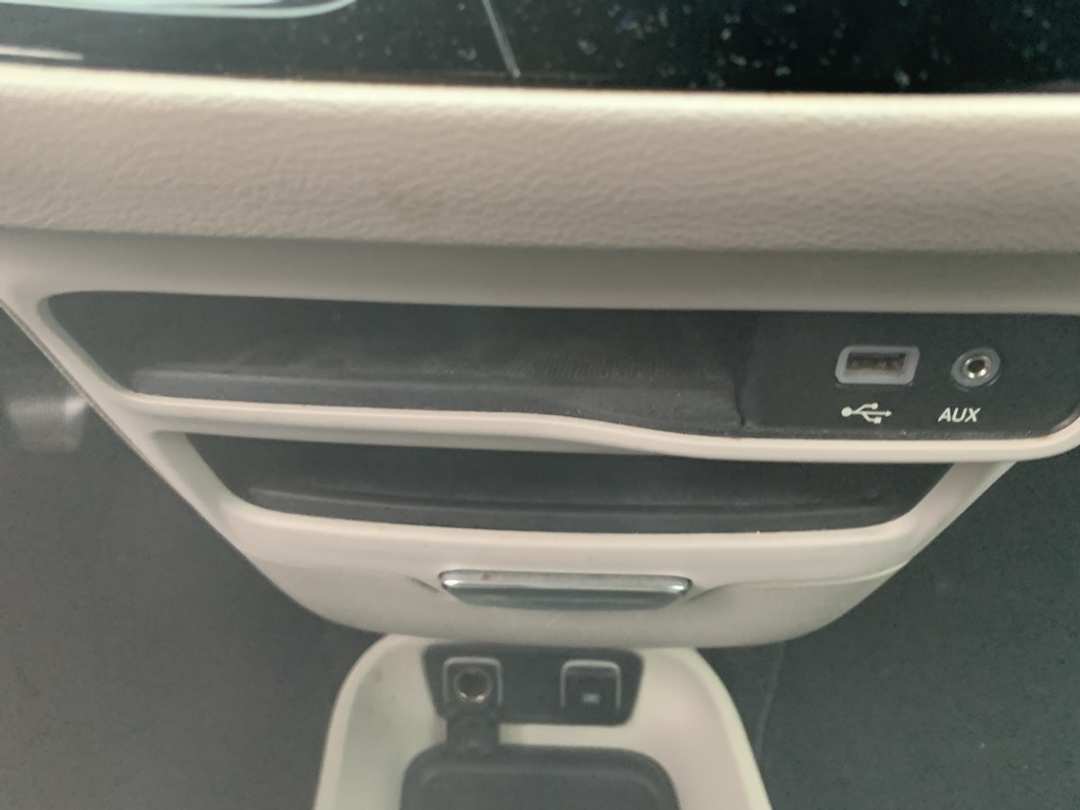2018 Chrysler Pacifica Touring L - Image 21