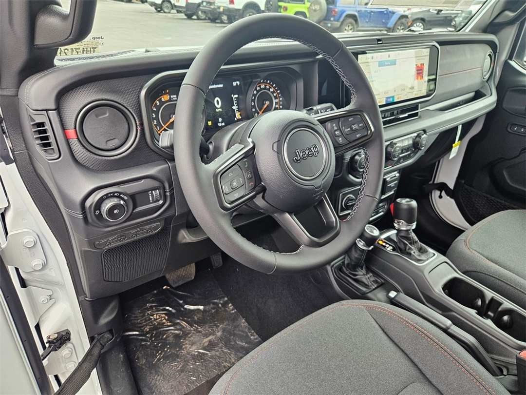 2026 Jeep Wrangler Rubicon - Image 13