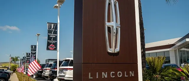 Tuttle Click Lincoln dealership exterior